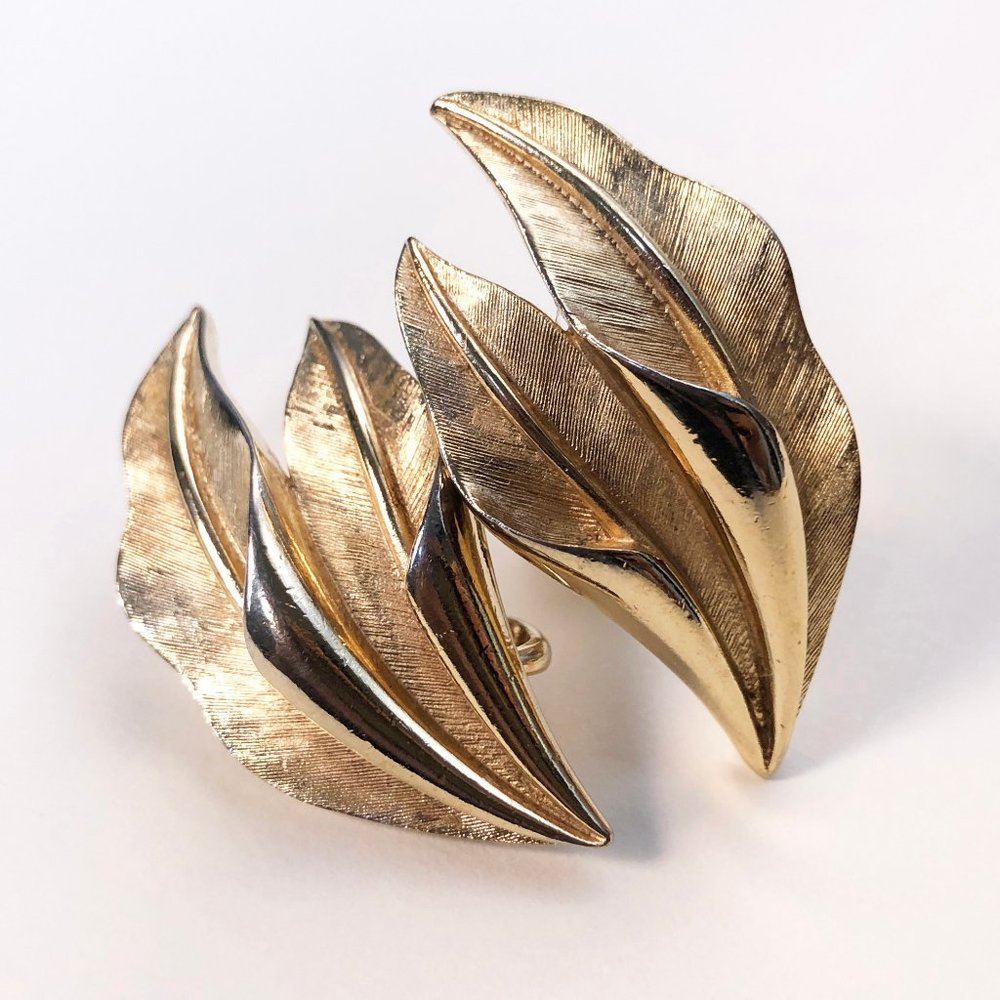 Gold leaf earrings clip on, signed Crown Trifari matt gold tone leaves earrings